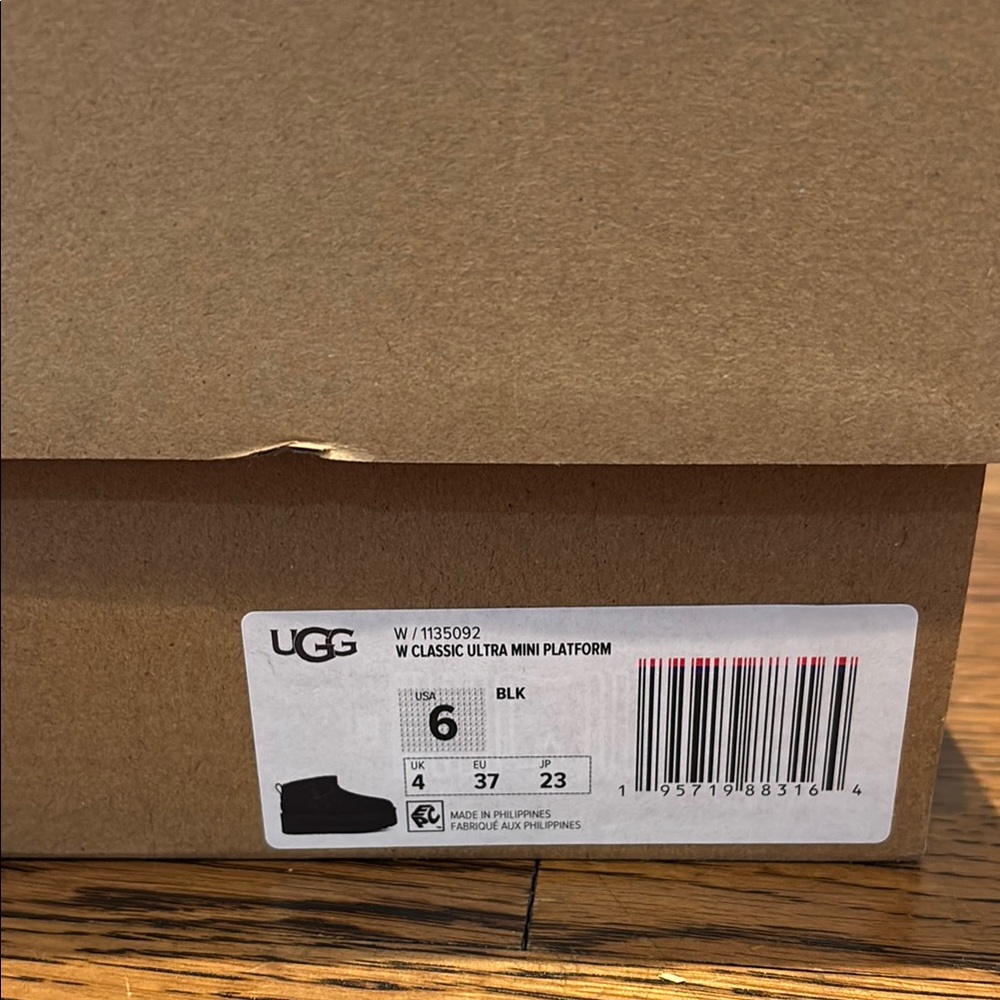 UGG Classic Ultra Mini Platform - Picture 8 of 9